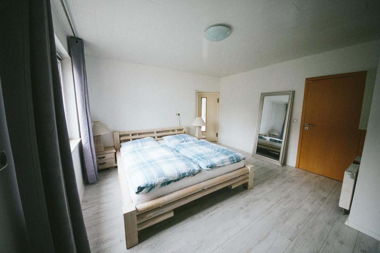 Grosse & Voll Ausgestattete Apartments, Studios, Doppelzimmer, Workspace, Parkplatz, Netflix, Prime & Schnelles Wifi In Ruhiger Lage Mit Garten ルドルシュタット エクステリア 写真