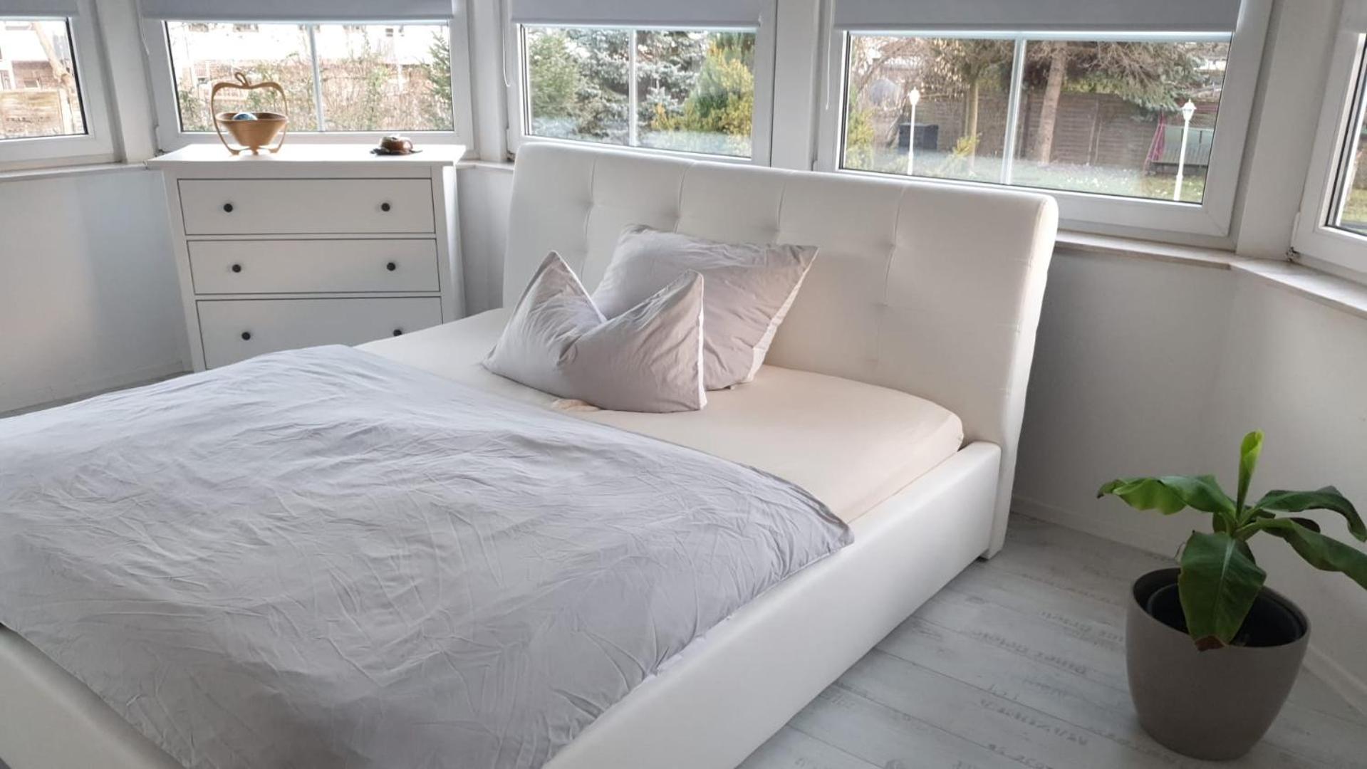 Grosse & Voll Ausgestattete Apartments, Studios, Doppelzimmer, Workspace, Parkplatz, Netflix, Prime & Schnelles Wifi In Ruhiger Lage Mit Garten ルドルシュタット エクステリア 写真