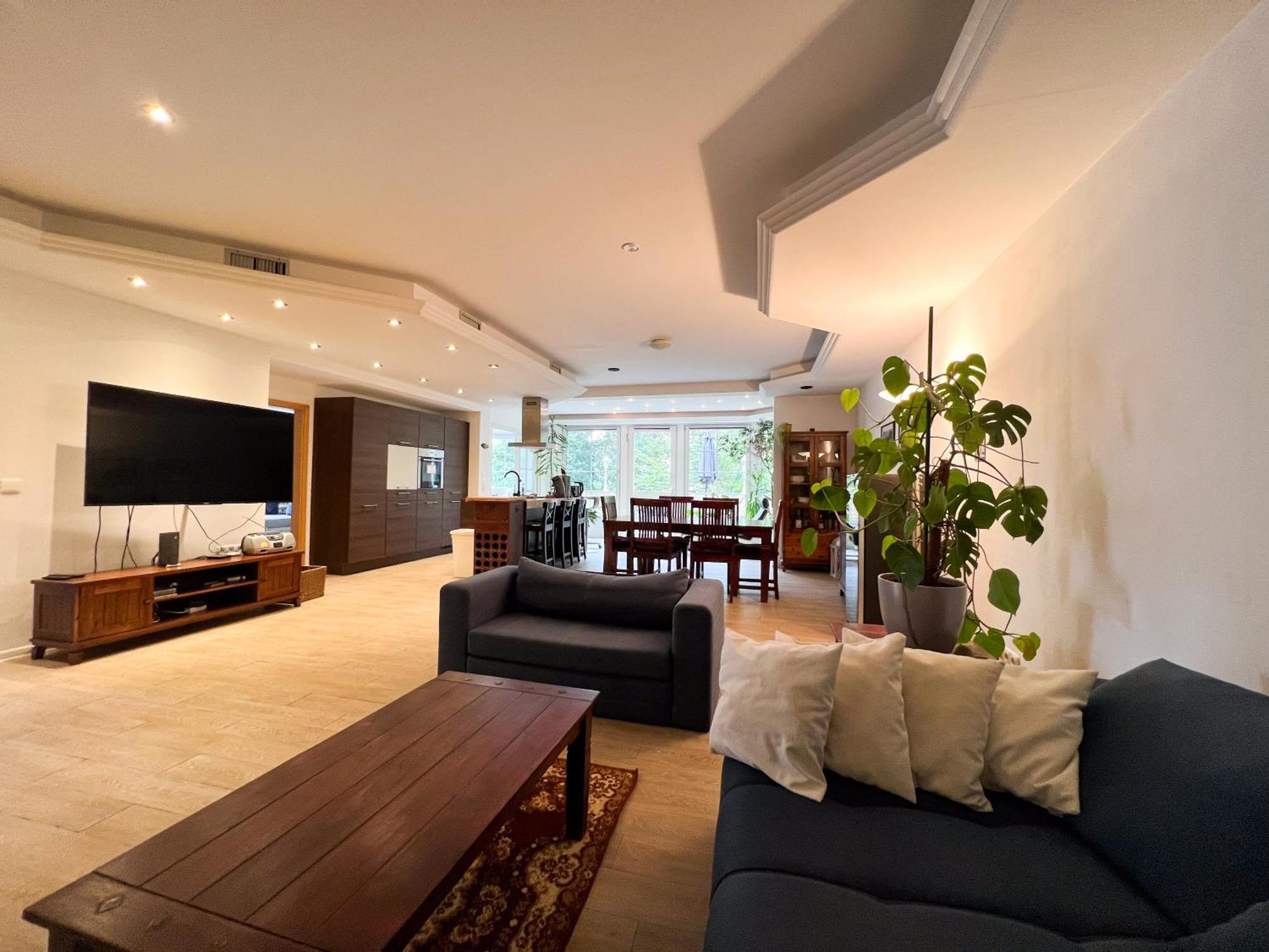 Grosse & Voll Ausgestattete Apartments, Studios, Doppelzimmer, Workspace, Parkplatz, Netflix, Prime & Schnelles Wifi In Ruhiger Lage Mit Garten ルドルシュタット エクステリア 写真
