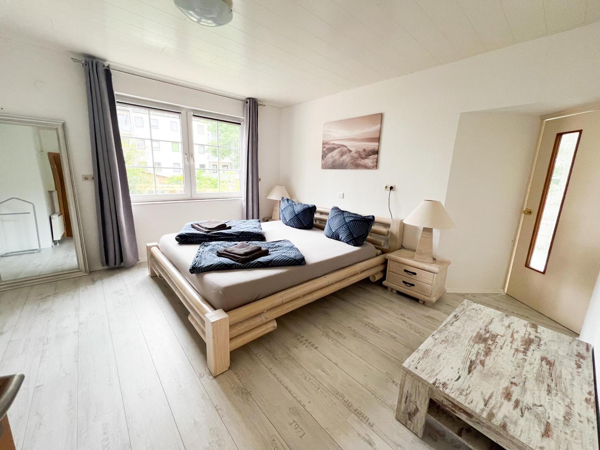 Grosse & Voll Ausgestattete Apartments, Studios, Doppelzimmer, Workspace, Parkplatz, Netflix, Prime & Schnelles Wifi In Ruhiger Lage Mit Garten ルドルシュタット 部屋 写真