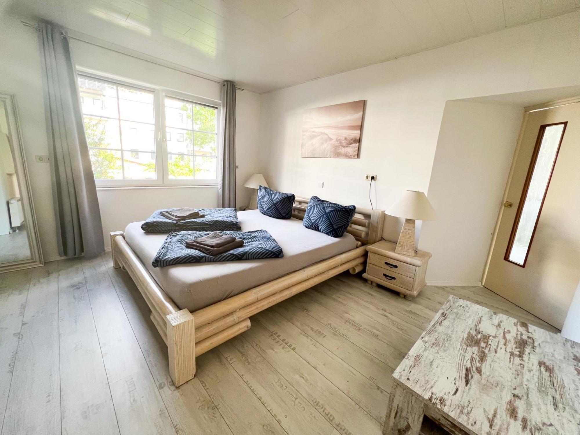 Grosse & Voll Ausgestattete Apartments, Studios, Doppelzimmer, Workspace, Parkplatz, Netflix, Prime & Schnelles Wifi In Ruhiger Lage Mit Garten ルドルシュタット 部屋 写真