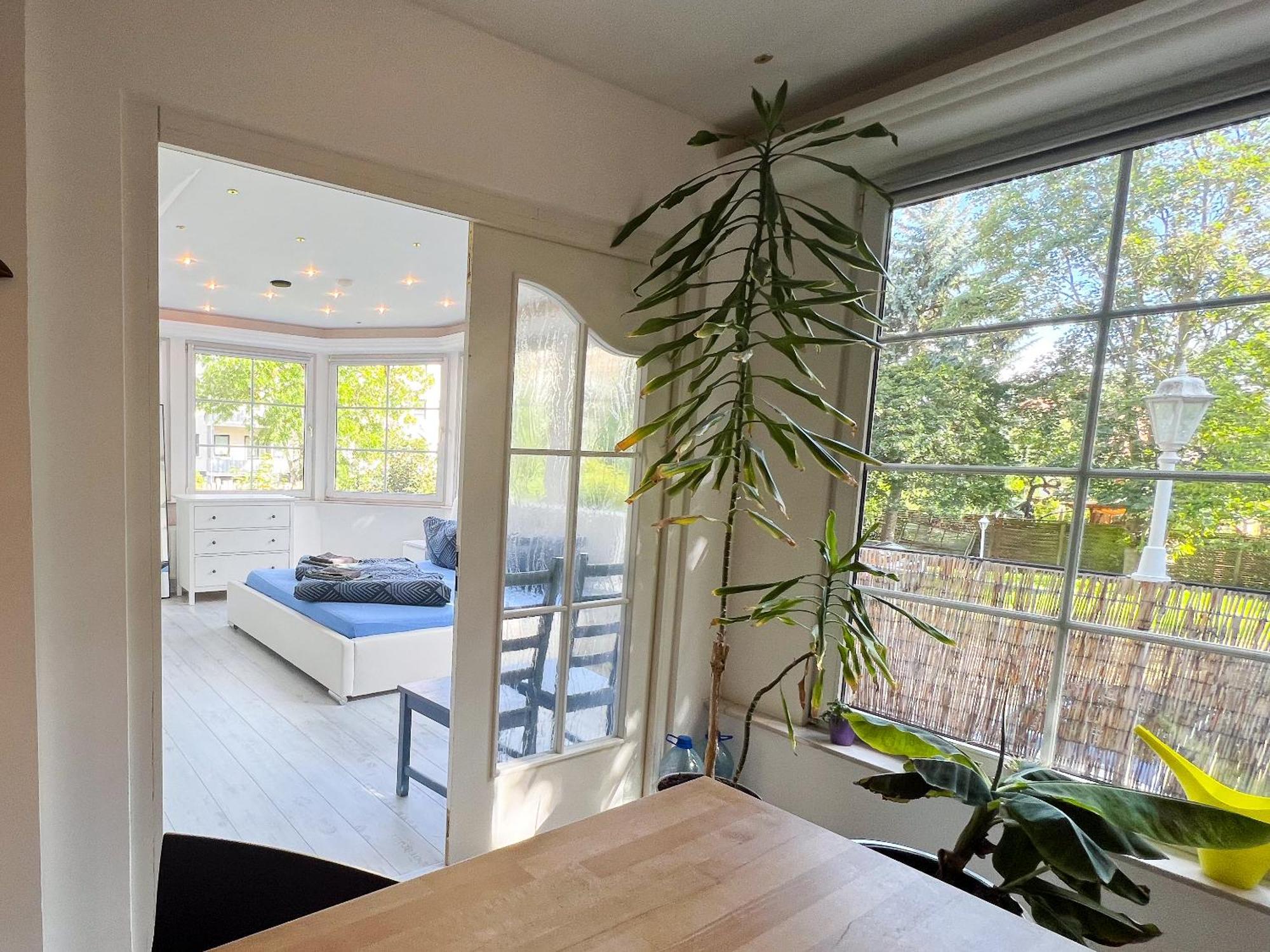 Grosse & Voll Ausgestattete Apartments, Studios, Doppelzimmer, Workspace, Parkplatz, Netflix, Prime & Schnelles Wifi In Ruhiger Lage Mit Garten ルドルシュタット エクステリア 写真